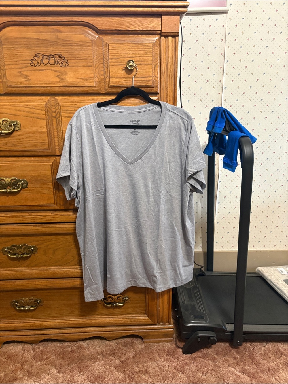 Lightweight V-Neck Short Sleeve Tee - Gray